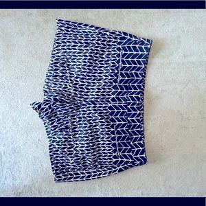 Gap navy and white pattern shorts Size 4